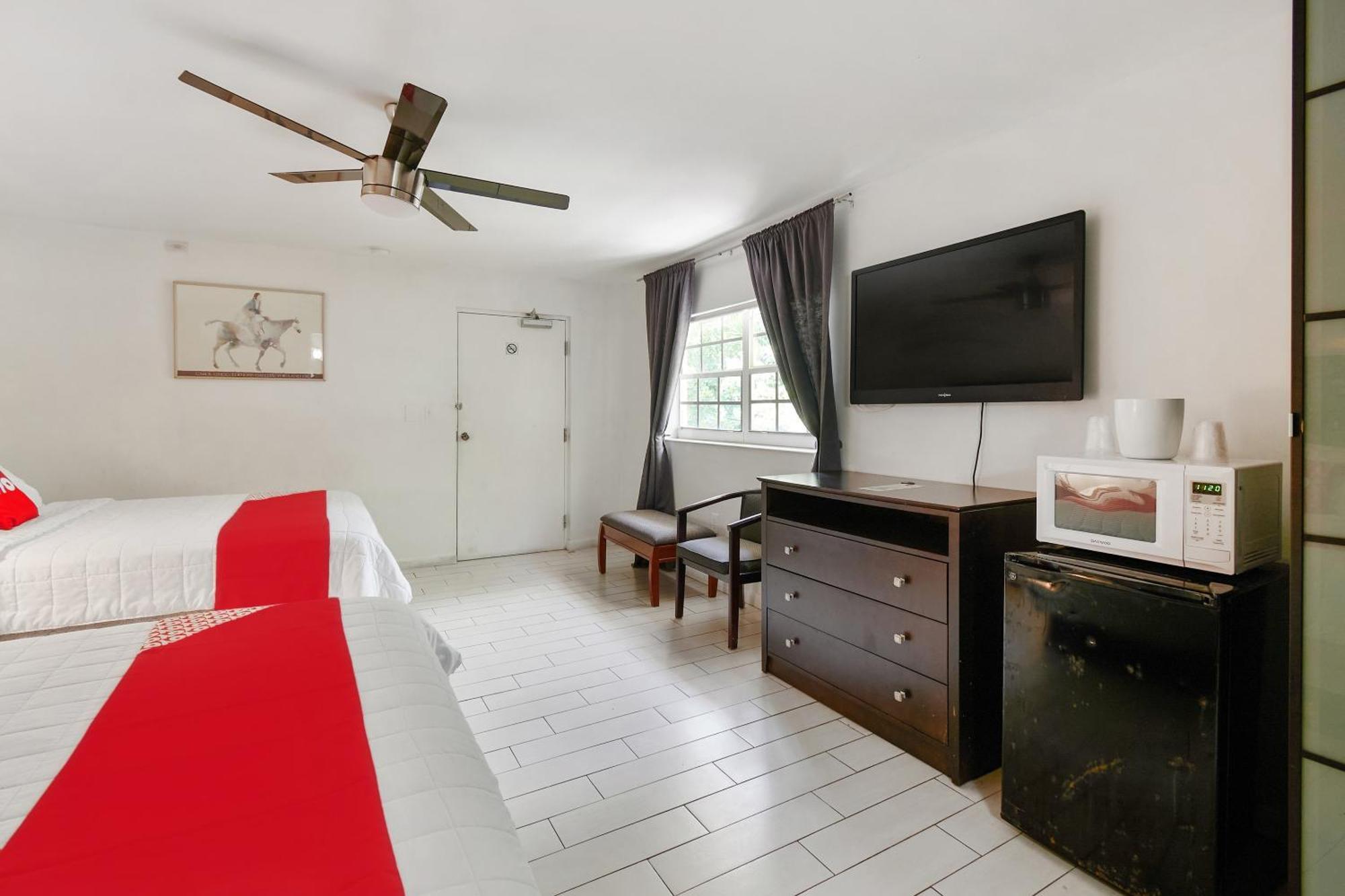 Oyo Hotel Coral Gables - Miami Airport Εξωτερικό φωτογραφία