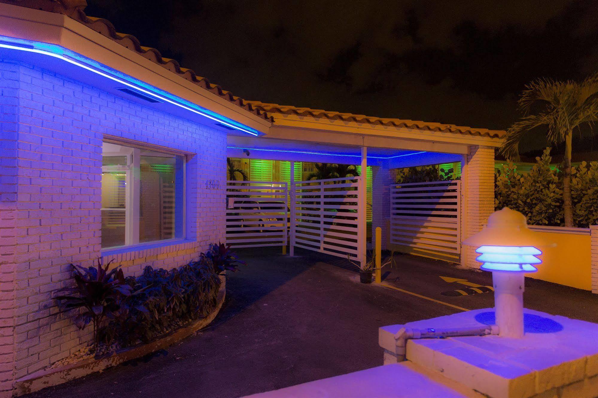 Oyo Hotel Coral Gables - Miami Airport Εξωτερικό φωτογραφία